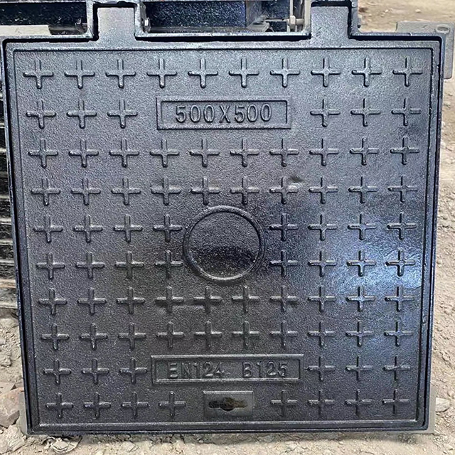 铸铁井盖